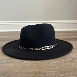 Mudpie, Black hat